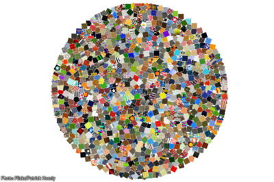 Circular mosaic pattern