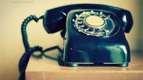 Telephone by Vincent AF via Flickr
