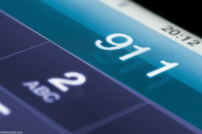 911 digits on a mobile screen.