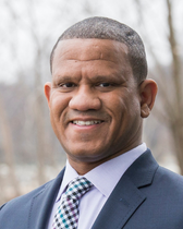 Headshot of Northwestern University professor Alvin Tillery, smiling